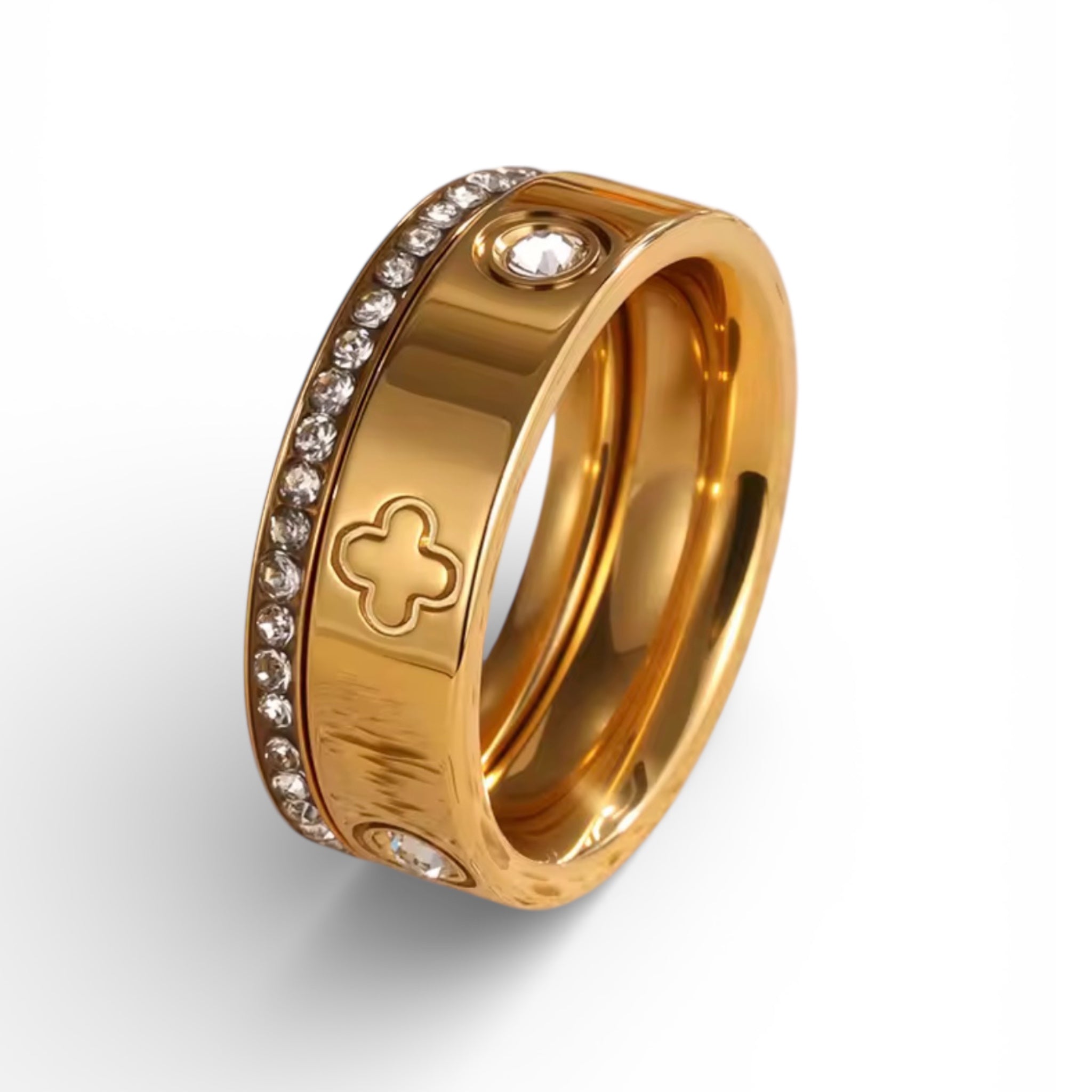 Wide gold pavé band ring with clover engraving in 18K gold plated stainless steel