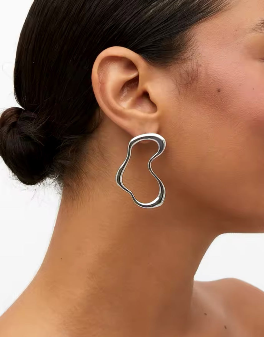 Abstract Fluid Hoops