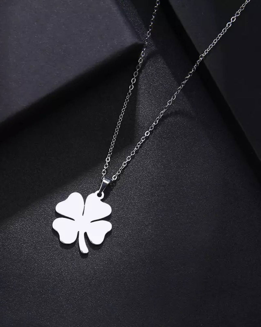 Lilianna Clover Necklace