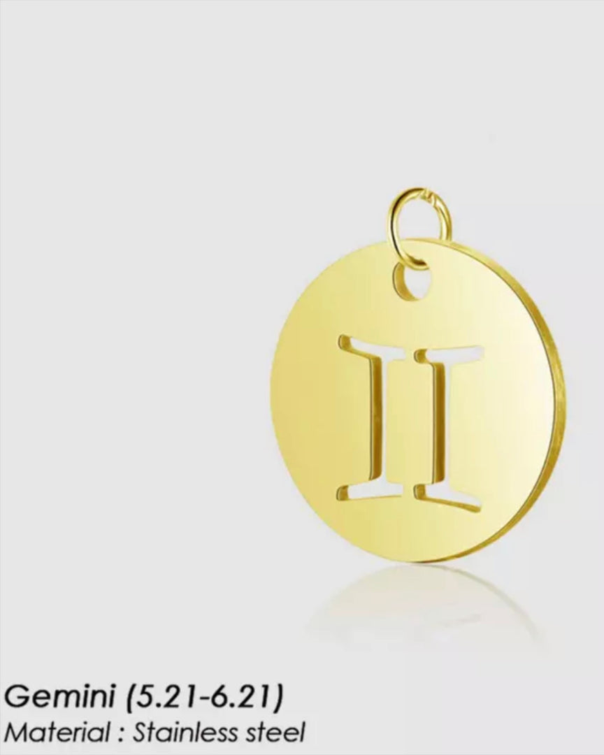 ia Haddi Zodiac Disc Necklace - Stainless Steel, 18K Yellow Gold Plated, 40cm Chain, 16mm x 16mm Pendant, Tarnish Resistant, Water-Resistant, Hypoallergenic, Personalized and stylish design from Lia Haddi's collection.